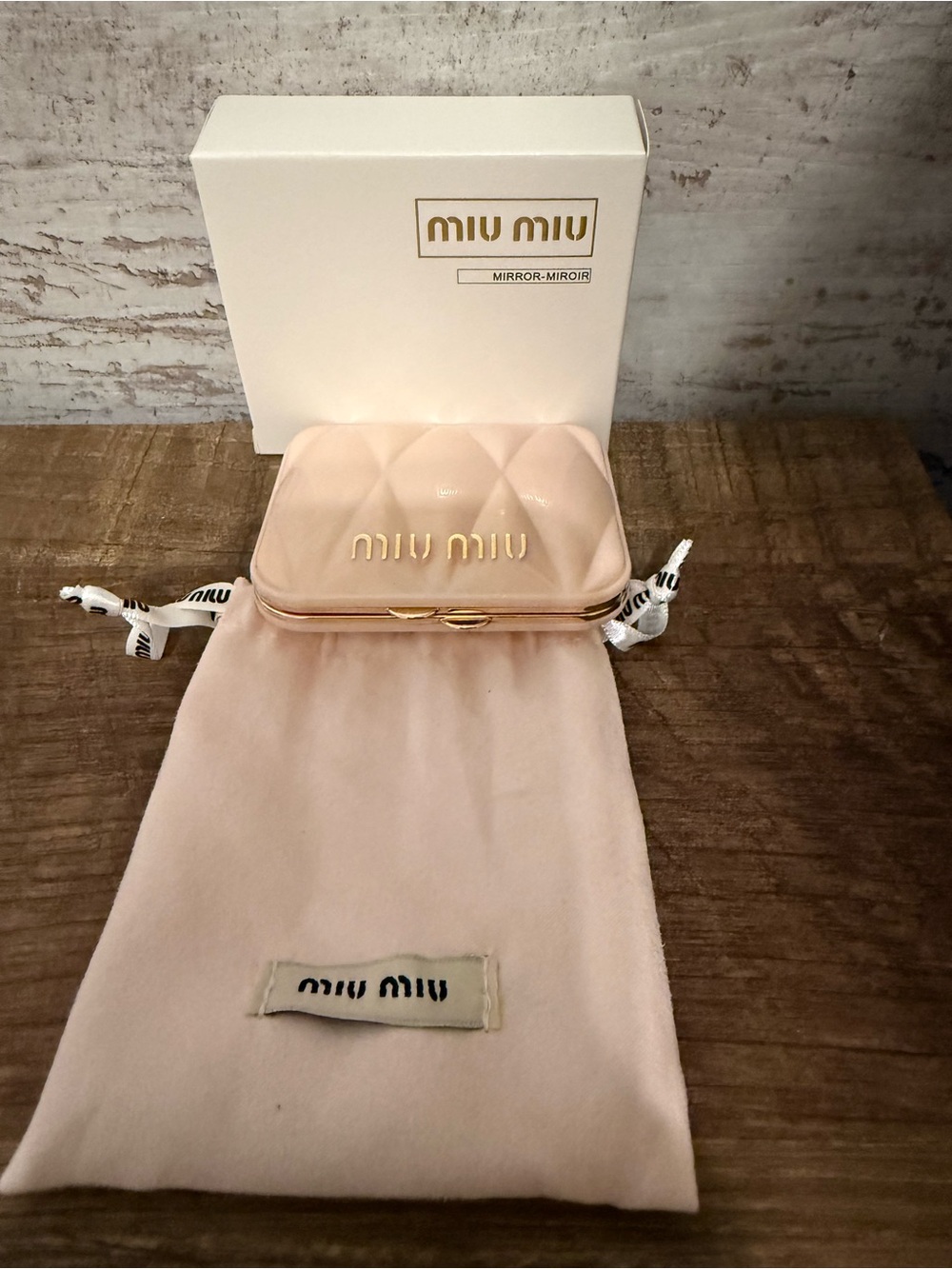 Miu Miu pink Compact mirror - Picture 3 of 3